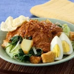 Nasi Tempong: Kuliner Pedas Khas Banyuwangi yang Bikin Nagih
